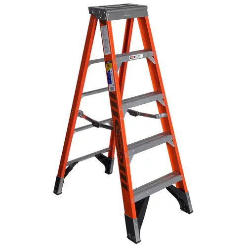 Werner 7404 7404 - 4‘ Fg Step Ldr Iaa Must Have
