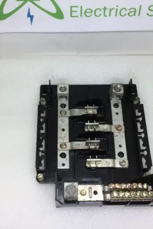 Fresh Stock General Electric Type TLM Circuit Breaker Interior MLO 100A 8 Circuit 120/240VAC Guts Only