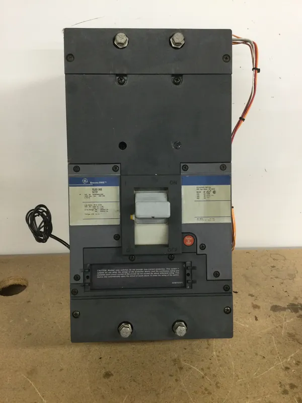 GE Spectra RMS SKDA36AN1200 1200 Amp Molded Case Switch 3 Pole 240/480/600 Volt Markdown