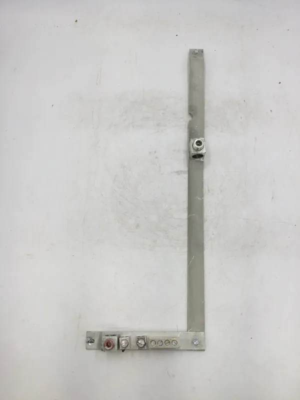 New Arrival GE TSMR420CSCUGPP 200 Amp 4-Space 8-Circuit Combination Main Breaker/Ringless Meter Socket Outdoor Load Center - Neutral Ground Bar Only