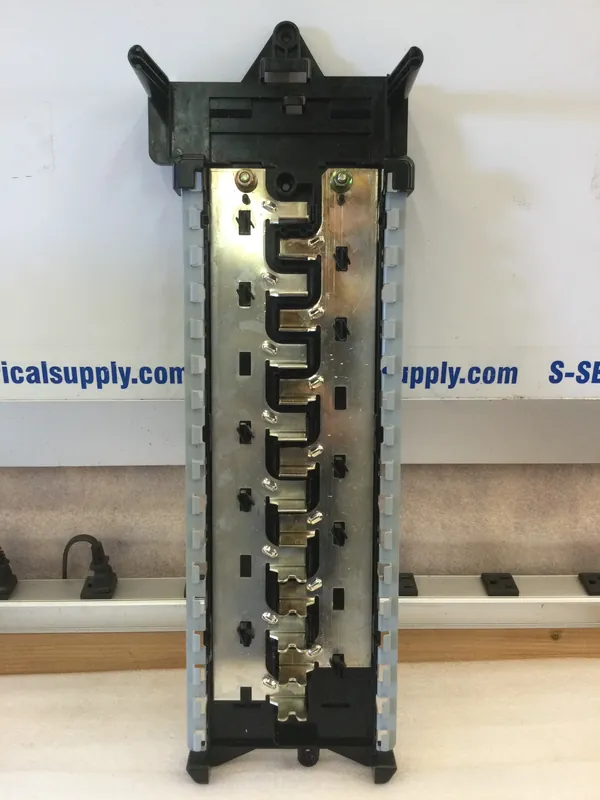 Markdown Murray 15/30 150A 120/240VAC Single Phase ITE Type Stab Aluminum Bus Guts Only