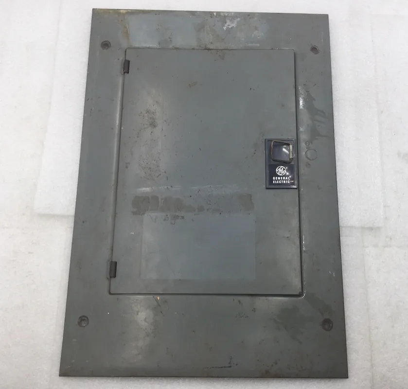 Instant Buy General Electric TM1010S/F 125 Amp 20 Space Dead Front w/Main 16 7/8" x 11 5/8"