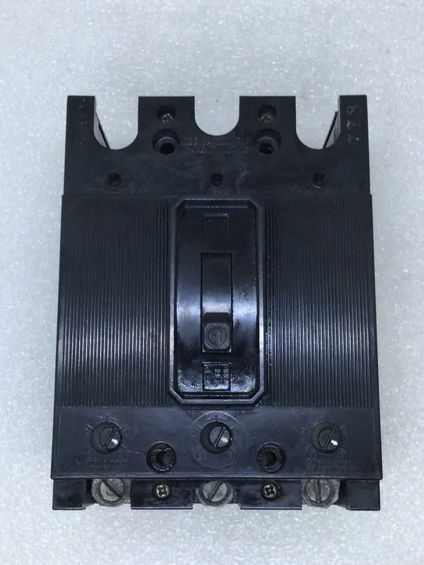 ITE ET Series 30 Amp 3 Pole 240/480 VAC Circuit Breaker w/Adjustable Trip Set per Pole Buy Online