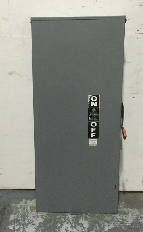 Limited Time General Electric THN3366R GE 600 Amp 600V 3P Fusible 3R Outdoor Disconnect