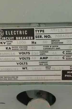 Weekend Sale GE General Electric GEK-31111 Type AM-13. 8-500-7H Magne-Blast Circuit Breaker