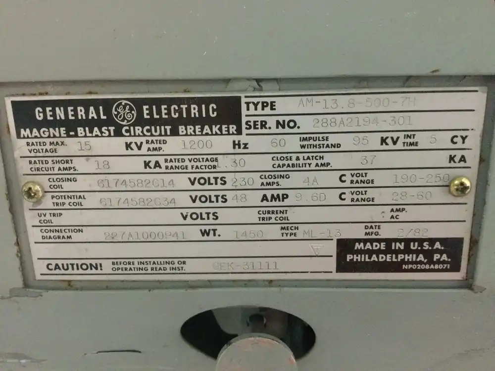Weekend Sale GE General Electric GEK-31111 Type AM-13. 8-500-7H Magne-Blast Circuit Breaker